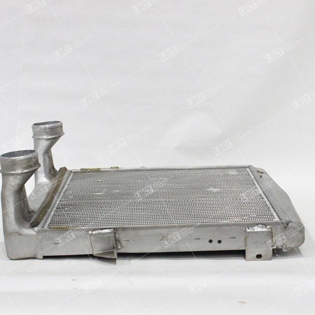 Фото: 1118Z24F-001 Интеркуллер (промежуточный охладитель воздуха) (C300, 6x6) 1118Z24F-001