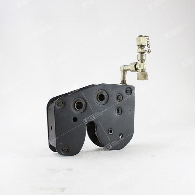 Фото: 5002170-C0100 Замок кабины гидравлический (гидрозамок) левый 5002170-C0100