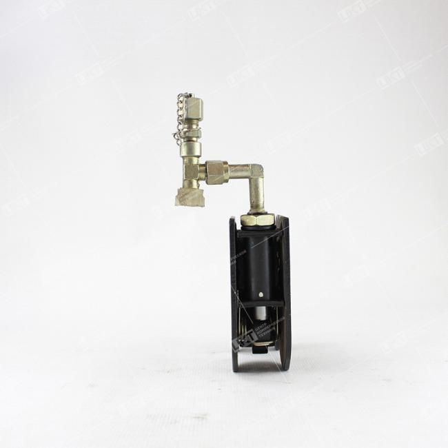 Фото: 5002170-C0100 Замок кабины гидравлический (гидрозамок) левый 5002170-C0100