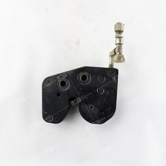 Фото: 5002170-C0100 Замок кабины гидравлический (гидрозамок) левый 5002170-C0100