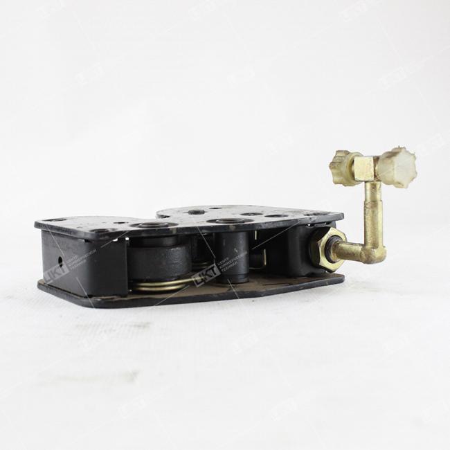 Фото: 5002175-C0100 Замок кабины гидравлический (гидрозамок) правый 5002175-C0100