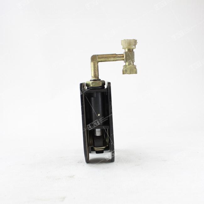 Фото: 5002175-C0100 Замок кабины гидравлический (гидрозамок) правый 5002175-C0100