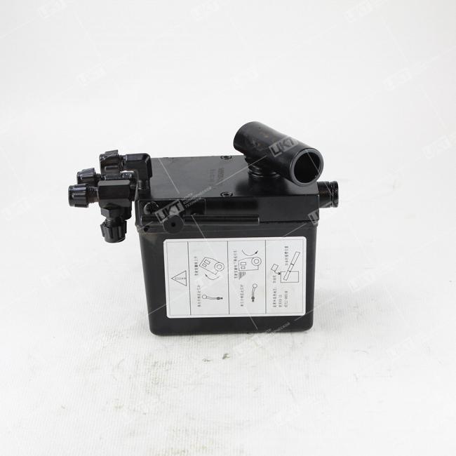 Фото: 5005020-C0300 Насос подъема кабины ручной  5005020-C0300