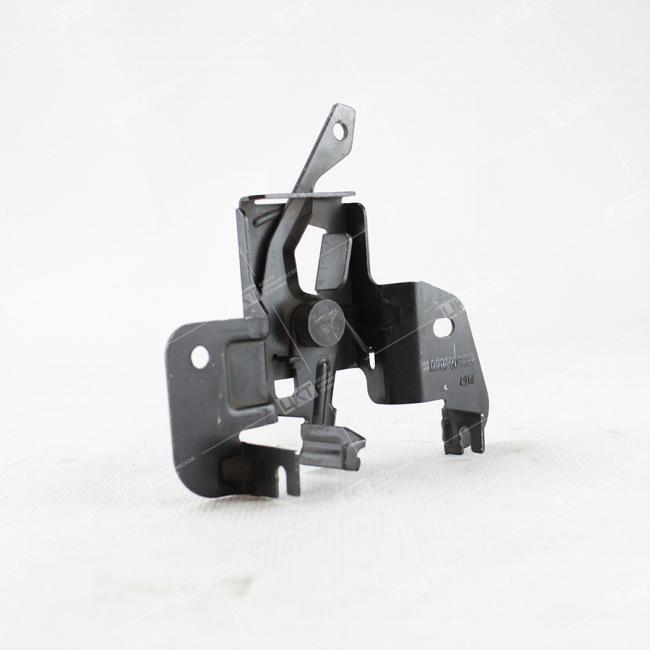 Фото: 5301609-C0100 Замок капота левый в сборе 5301609-C0100