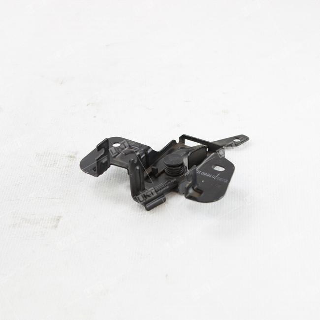 Фото: 5301609-C0100 Замок капота левый в сборе 5301609-C0100