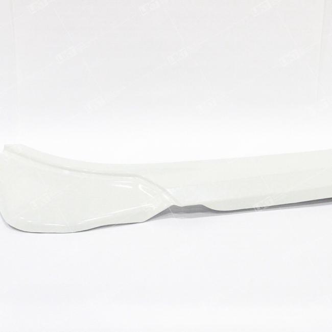 Фото: 8403432-C0100 Крыло (брызговик) правого колеса верхнее (самосвал) (белый) 8403432-C0100