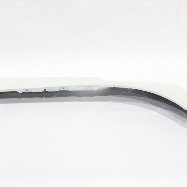 Фото: 8403432-C0100 Крыло (брызговик) правого колеса верхнее (самосвал) (белый) 8403432-C0100