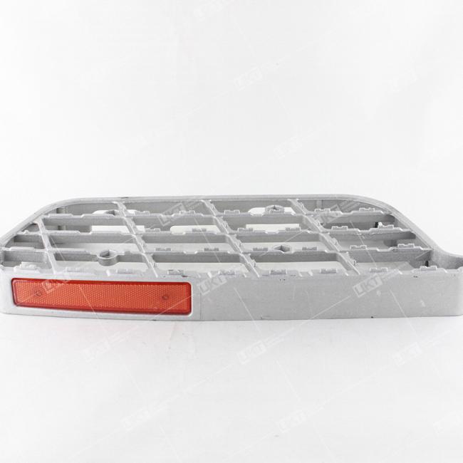 Фото: 8405309-C0100 Подножка нижняя левая 8405309-C0100