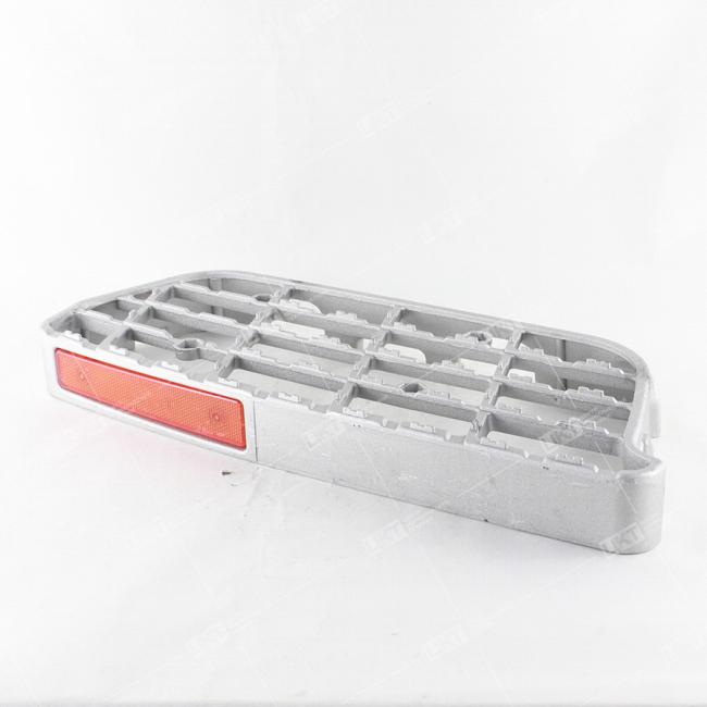 Фото: 8405309-C0100 Подножка нижняя левая 8405309-C0100