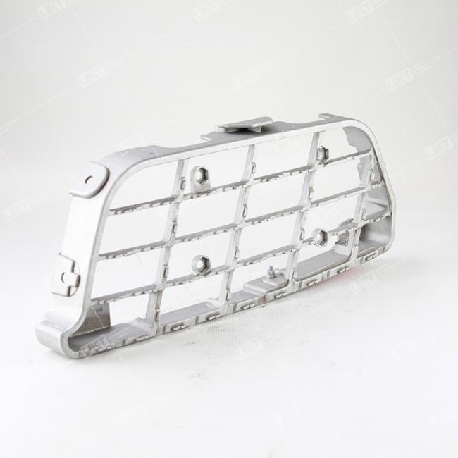 Фото: 8405310-C0100 Подножка нижняя правая 8405310-C0100