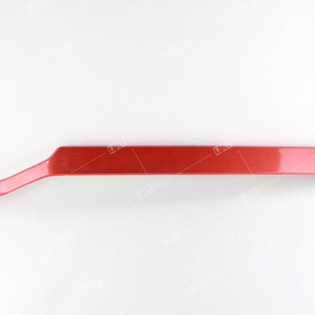 Фото: 8406059-C0100 Кожух бампера (нафарника) декоративный левый тягач (красный) 8406059-C0100