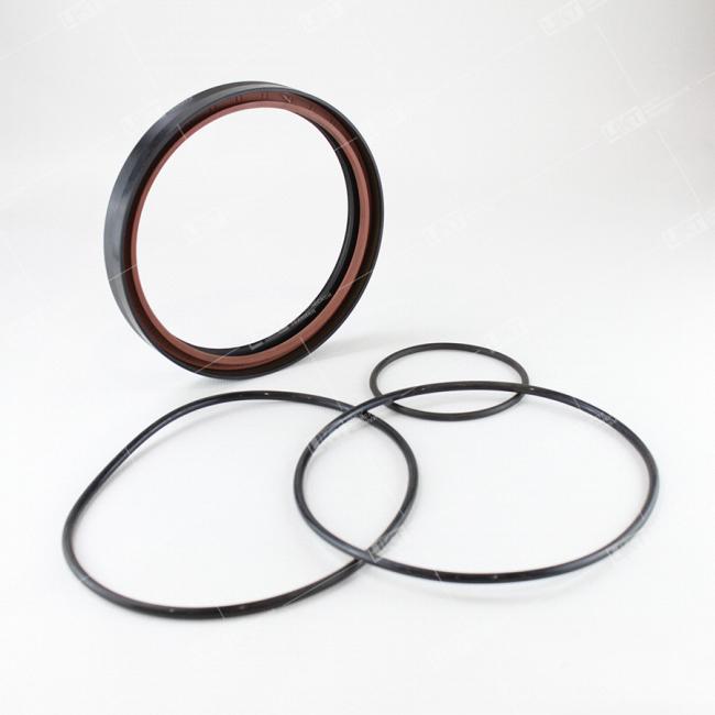 Фото: 99012340094/93 Манжета ступицы (задний и средний мост) 99012340094/93