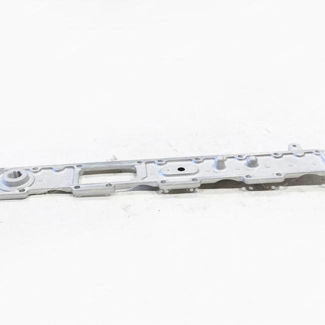 Фото: C3976716 Крышка впускного коллектора (ISLe) (3967069/ 10774300) C3976716