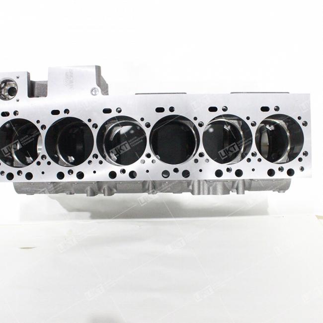 Фото: C4946370 Блок цилиндров (ISLe) 5260555/5293406/5293409 C4946370