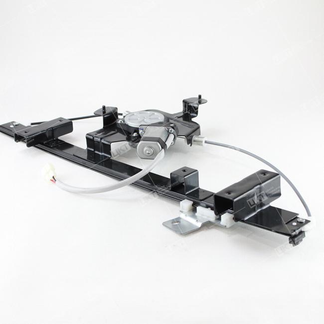 Фото: DZ14251330031 Стеклоподъемник левой двери (с электроприводом) DZ14251330031