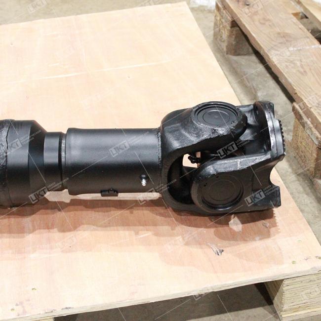 Фото: DZ9114315176 Вал карданный (от КП до среднего моста, 6х4) DZ9114315176