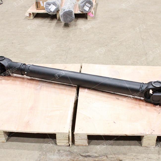 Фото: DZ91259312152 Вал карданный (от РК до переднего моста, 1520мм) DZ91259312152