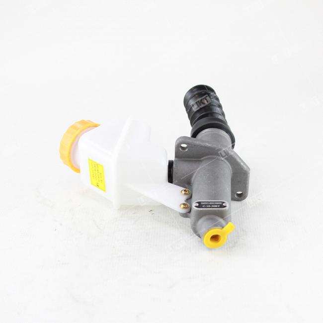 Фото: DZ93189230090 Главный цилиндр сцепления (с бачком) DZ93189230090