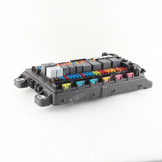 Фото: DZ97189584260 Блок предохранителей центральный SHACMAN X5000, 430