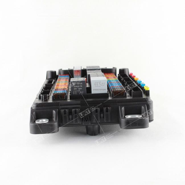 Фото: DZ97189584260 Блок предохранителей центральный SHACMAN X5000, 430