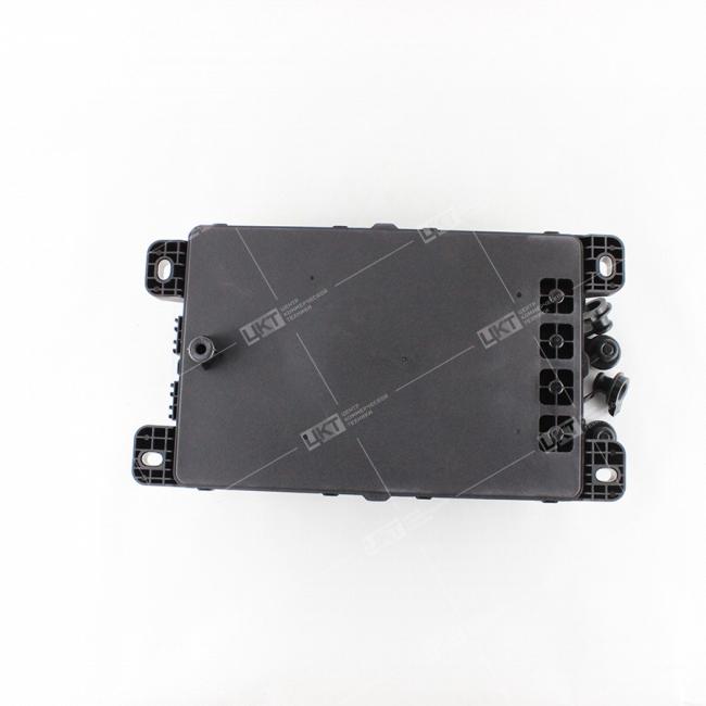 Фото: DZ97189584260 Блок предохранителей центральный SHACMAN X5000, 430