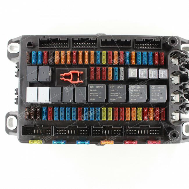 Фото: DZ97189584260 Блок предохранителей центральный SHACMAN X5000, 430